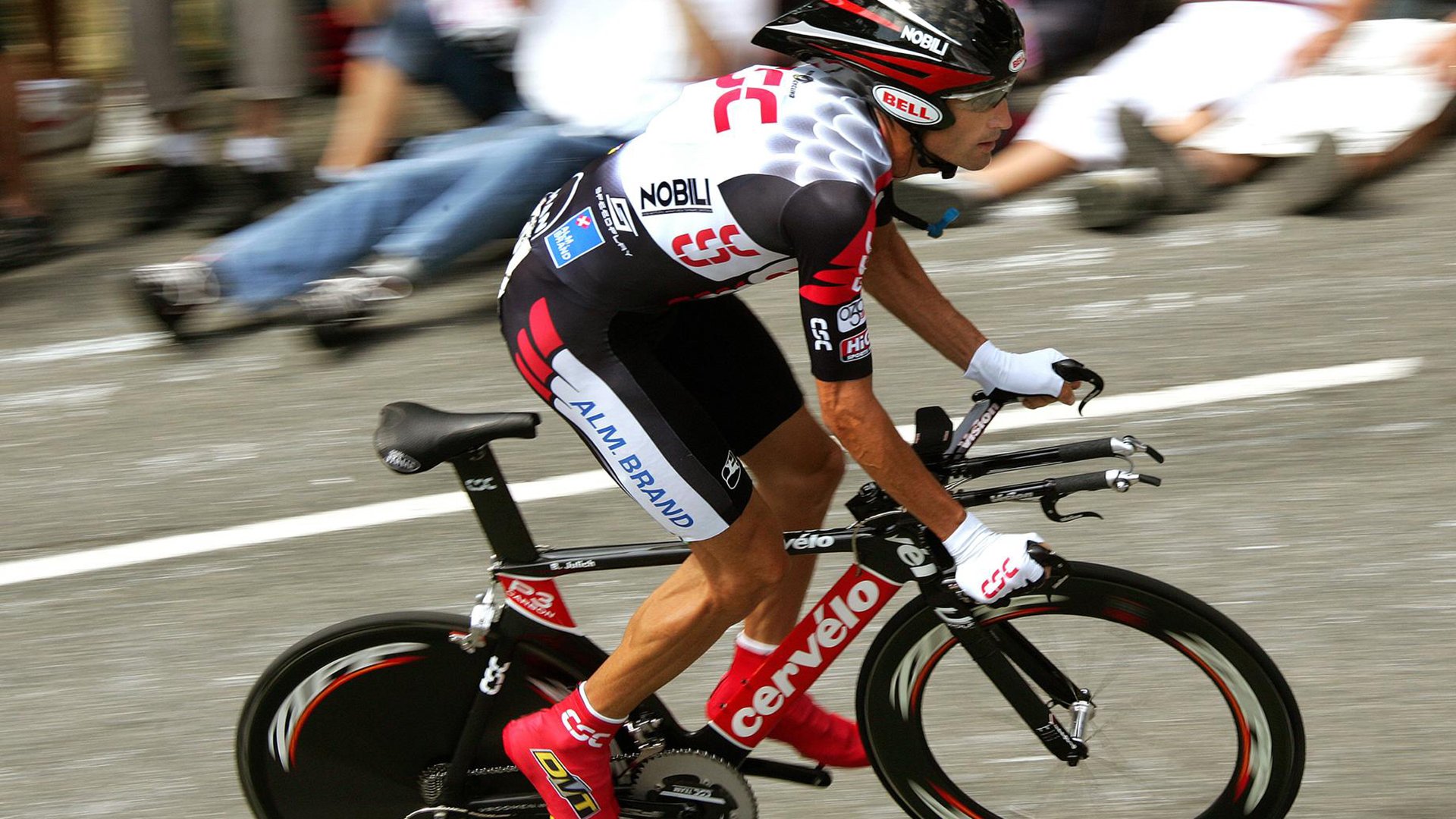 九游娱乐-张雨霏自由泳节奏把控稳定，张雨霏打破全国自由泳纪录