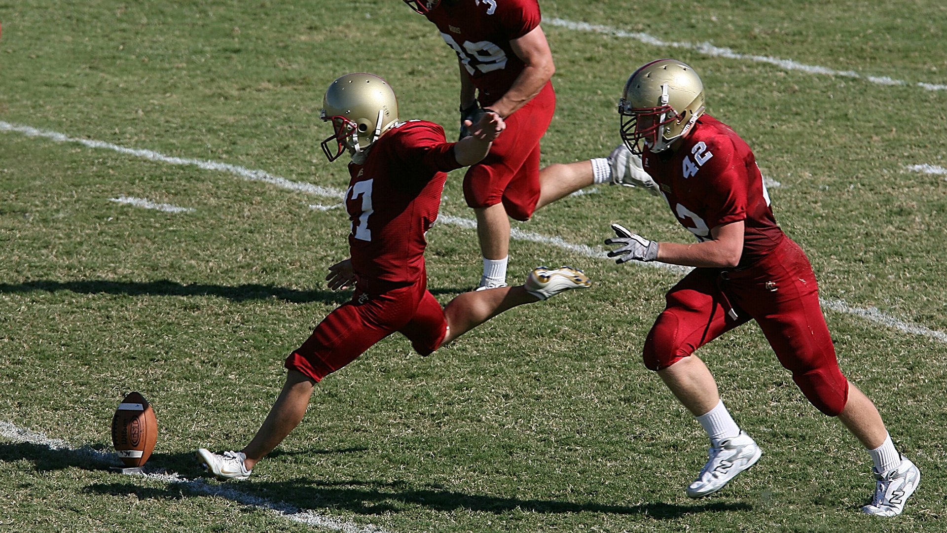 九游app官网下载-恩多比·恩乔：踢球和攻防的平衡，让南非队成为世界最强之一，恩多纳2013在哪个队